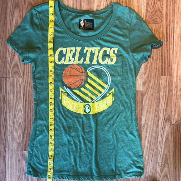 NWOT Womens Large NBA Celtics Basketball Graphic TShirt - Picture 7 of 7